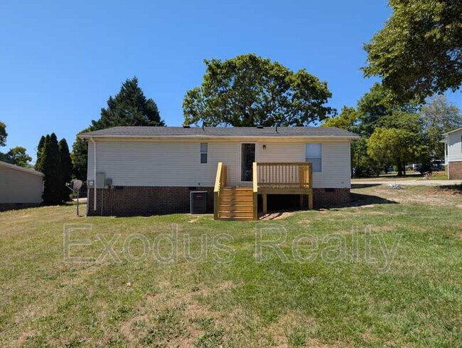 Building Photo - 87 Patriots Way