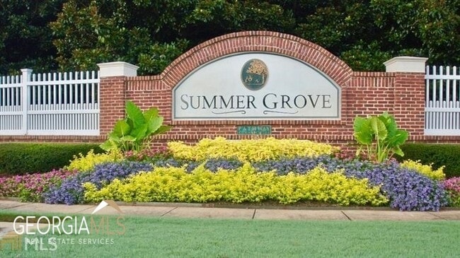 Building Photo - 54 Medallion Park