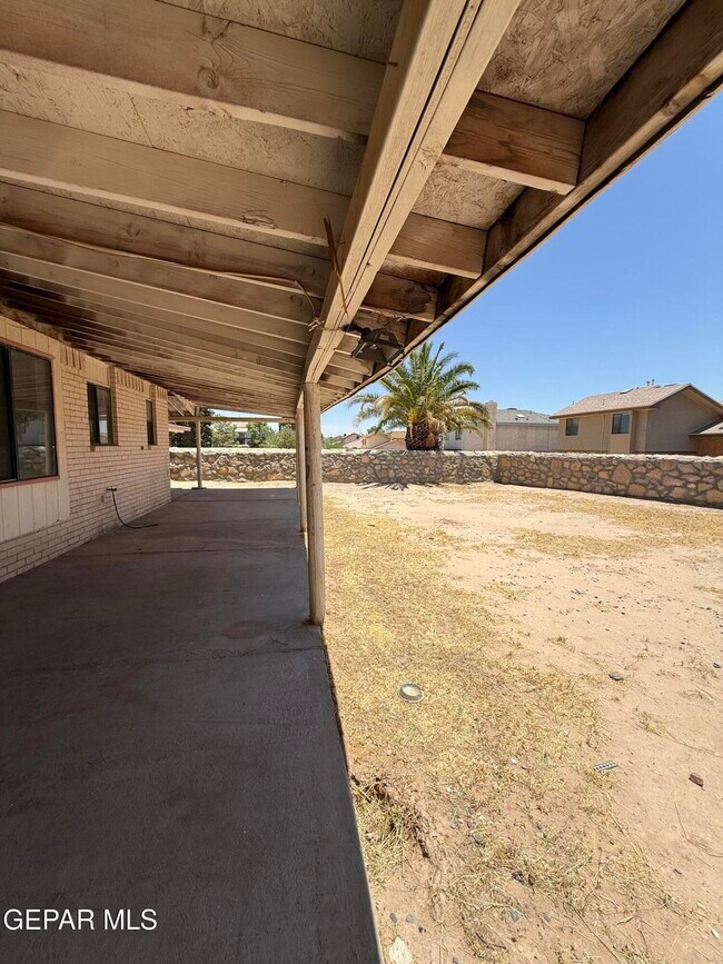 Building Photo - 11708 Sierra Azul Dr