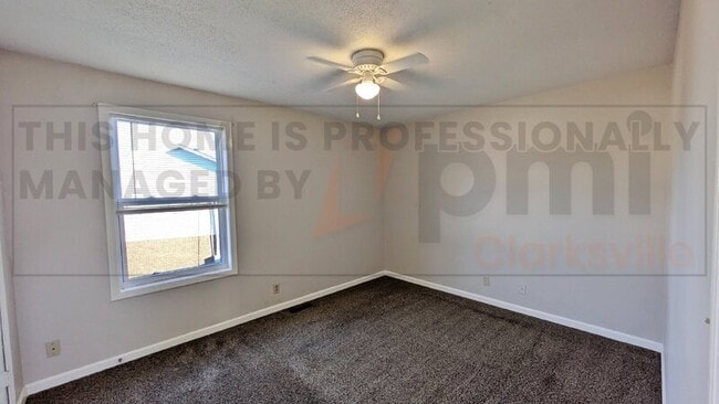 Building Photo - 1531 E Knollwood Cir