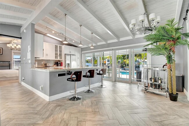 Building Photo - 2531 Gulfstream Ln