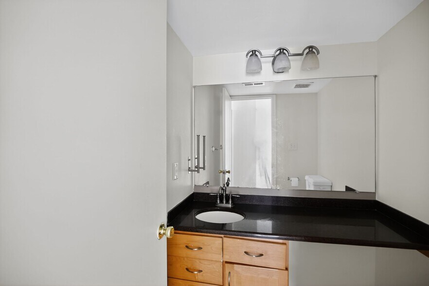 Building Photo - 8711 Gilly Way