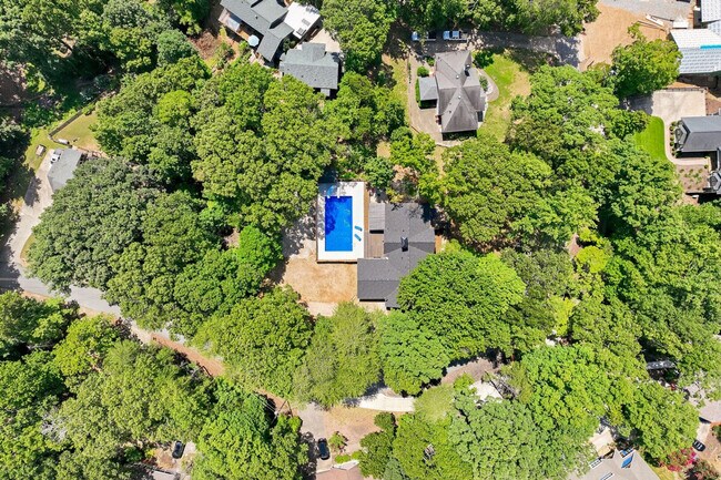 Building Photo - 4225 Twin Rivers Dr