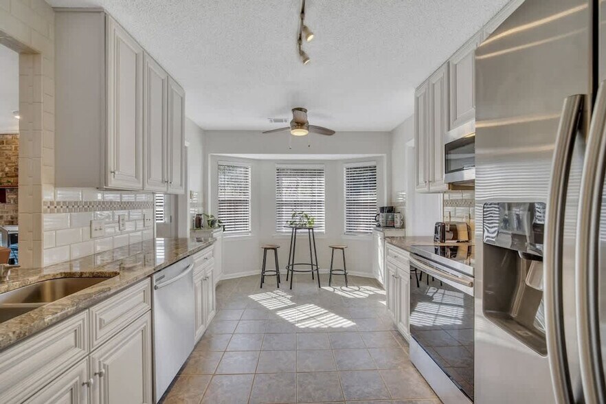 Building Photo - 313 Manden Rd