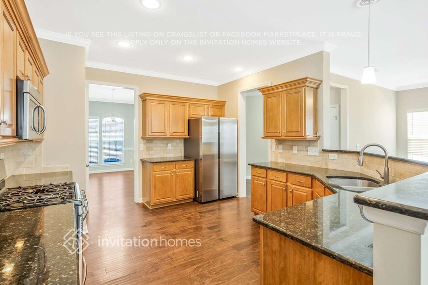 Building Photo - 6918 Olmsford Dr