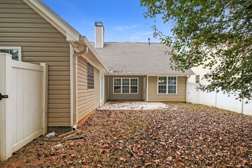 Building Photo - 224 Greenview Dr