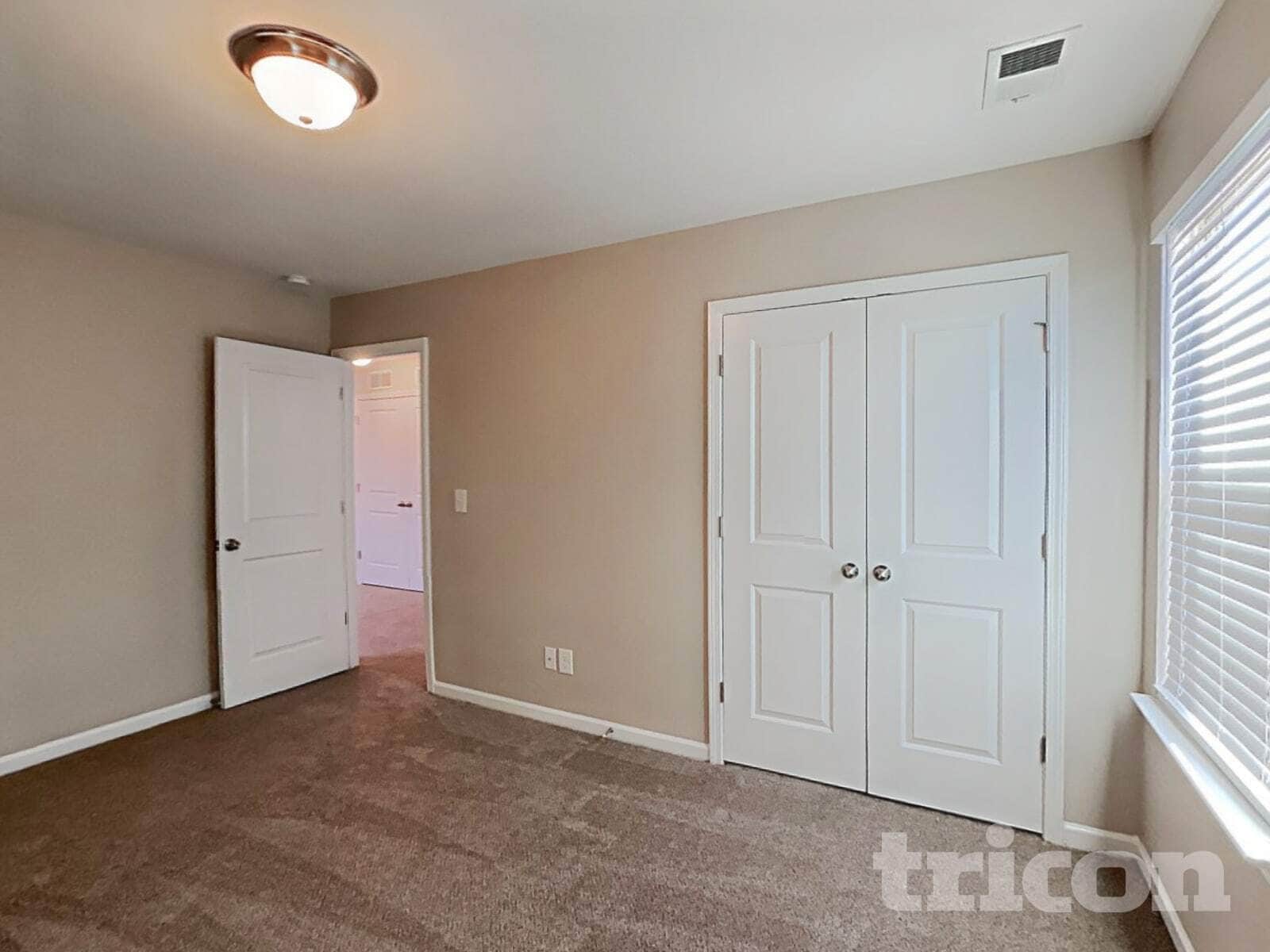 Building Photo - 2906 San Saba St