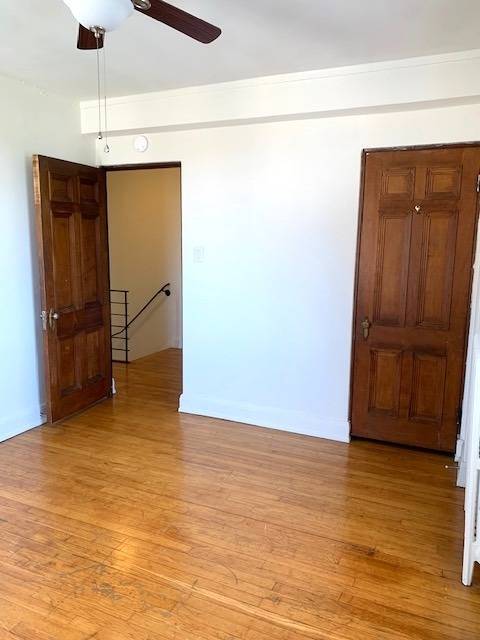 3 Bed - 1.5 Bath Bedroom - Viking