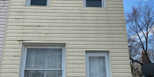 Primary Photo - 403 Cambria St