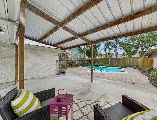 Building Photo - 4309 Stillbrooke Dr