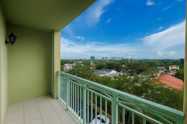 Building Photo - 3500 Coral Wy