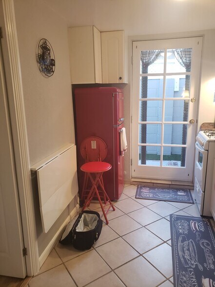 Kitchen to Sideyard - 735 W 19th St