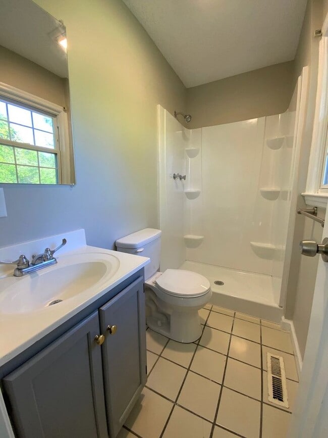 Building Photo - Welcome to Montclair!