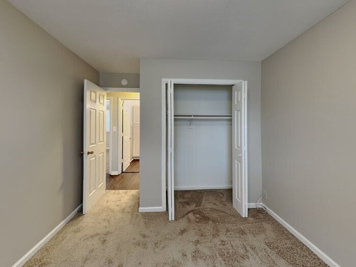 Building Photo - 4418 Windsor Rd