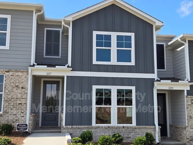 Primary Photo - 107 Parkridge Cir