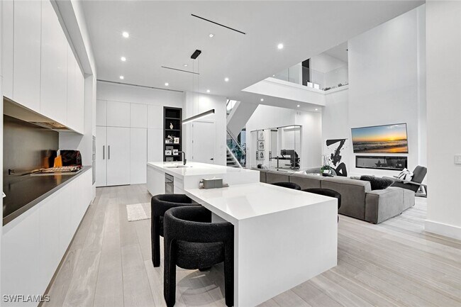 Building Photo - 641 Starboard Dr