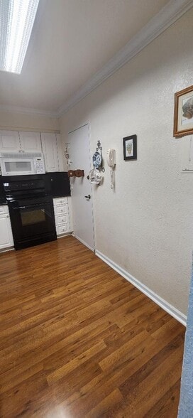 kitchen - 2501 S Ocean Dr