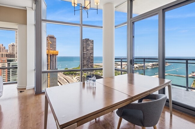 Building Photo - 450 E Waterside Dr