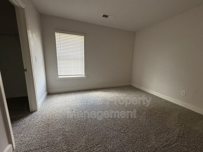 Building Photo - 7 Wescott Hill Way SE