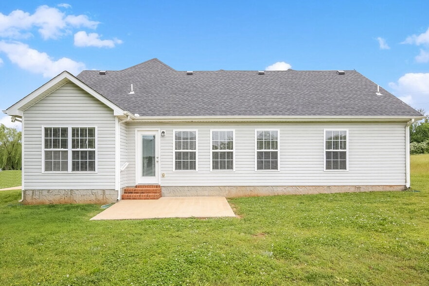 Building Photo - 2943 Hollicom Dr