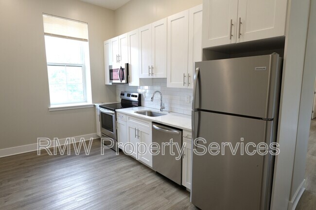 Building Photo - 4000 W Girard Ave
