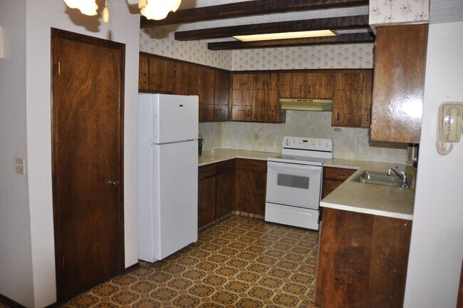 Building Photo - 2623 N 98th St