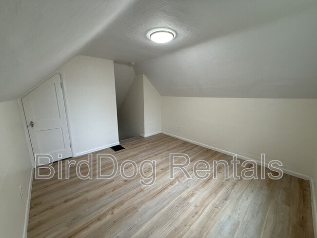 Building Photo - 710-712-712 Frebis Ave