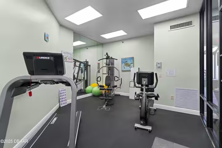 Building Photo - 3013 N Atlantic Ave