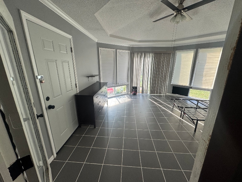 Building Photo - 13808 12 St