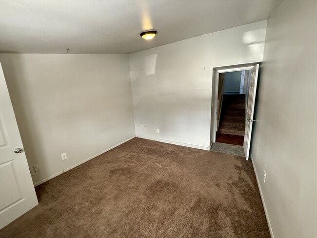 Building Photo - 8970 N 95th St