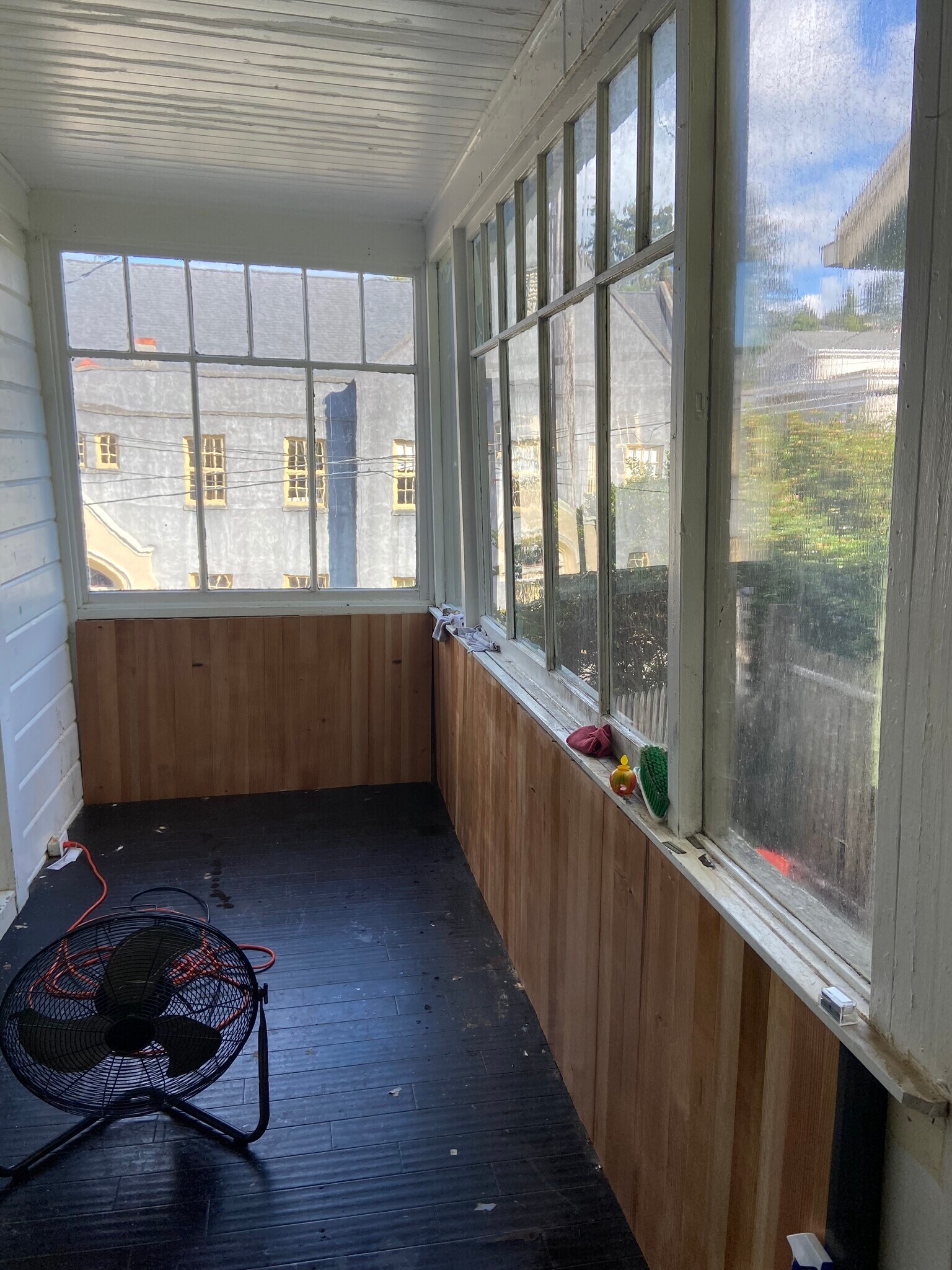Sunroom - 765 11th St