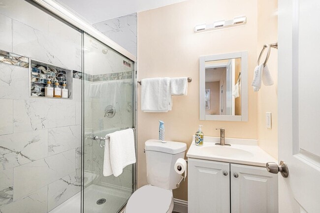 Building Photo - 2531 Wallace St