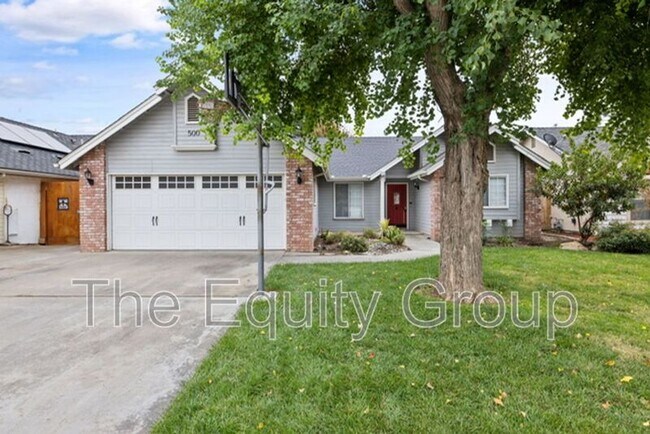 Primary Photo - 500 N Tommy St