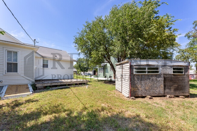 Building Photo - 428 S Osage St