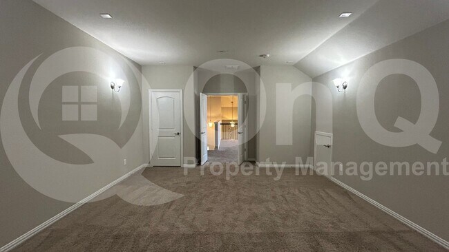 Building Photo - 2221 Candler Club Way