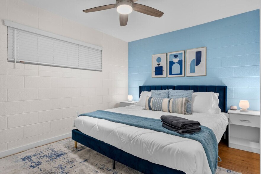 Building Photo - 109 E Broadway Rd