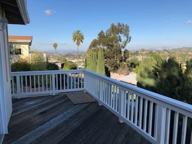 Building Photo - 3 Bed-2 Bath Single Story Home in the desired Windsor Hills neighborhood of La Mesa