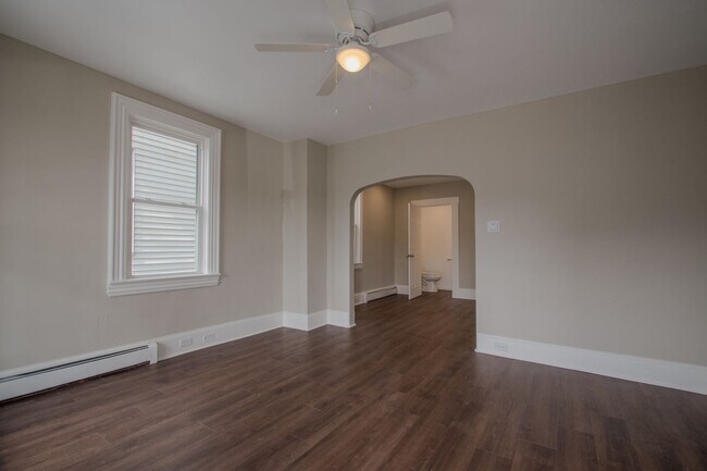 Building Photo - Newly Renovated 3 Bedroom 1.5 Bathroom Slatington Twin