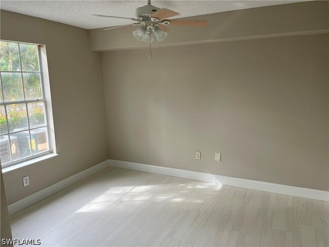 Building Photo - 8735 River Homes Lane