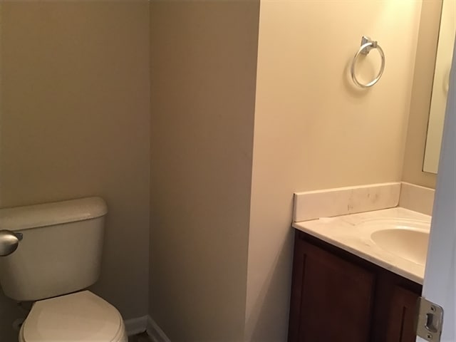 Building Photo - 5640 Rambling Dr