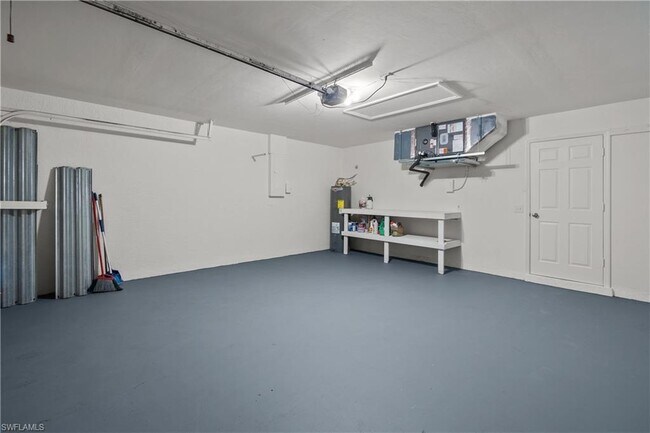 Building Photo - 2721 SW 12th Ave