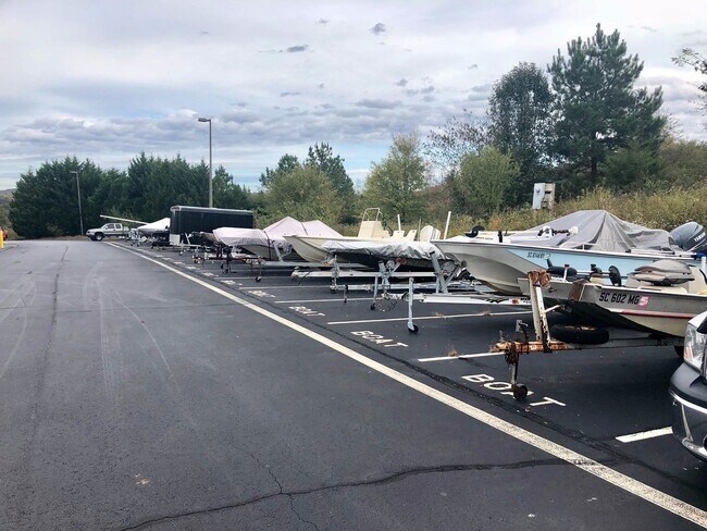 Building Photo - 611 Harts Cove Way