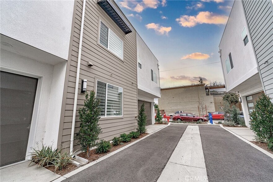 Building Photo - 2908 Fisk Ln
