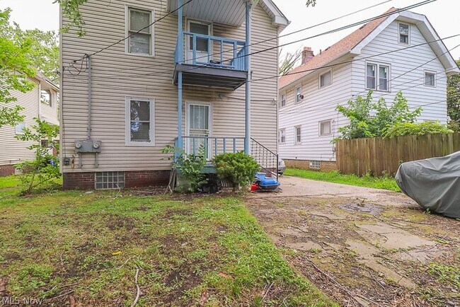 Building Photo - 1220 E 176th St