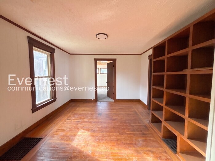 Building Photo - 275 Cornell Ave