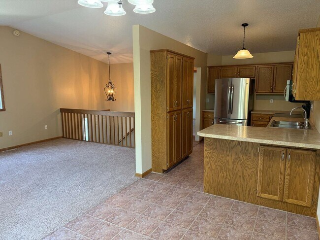 Building Photo - 3502 28th St SW