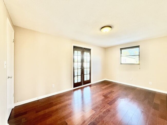 Building Photo - 12472 Monarch Cir