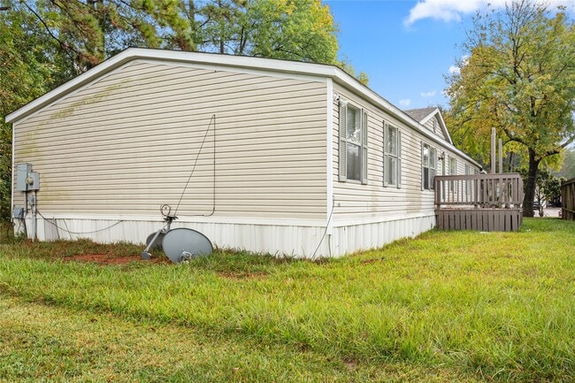 Building Photo - 811 De Lorean Ct