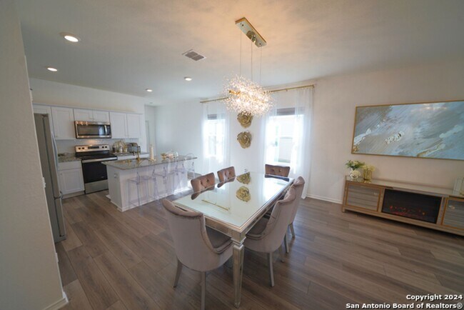 Building Photo - Charming Home Now Available in the Liberte...