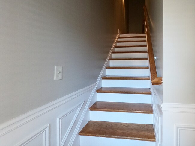 Building Photo - 213 16th St NW